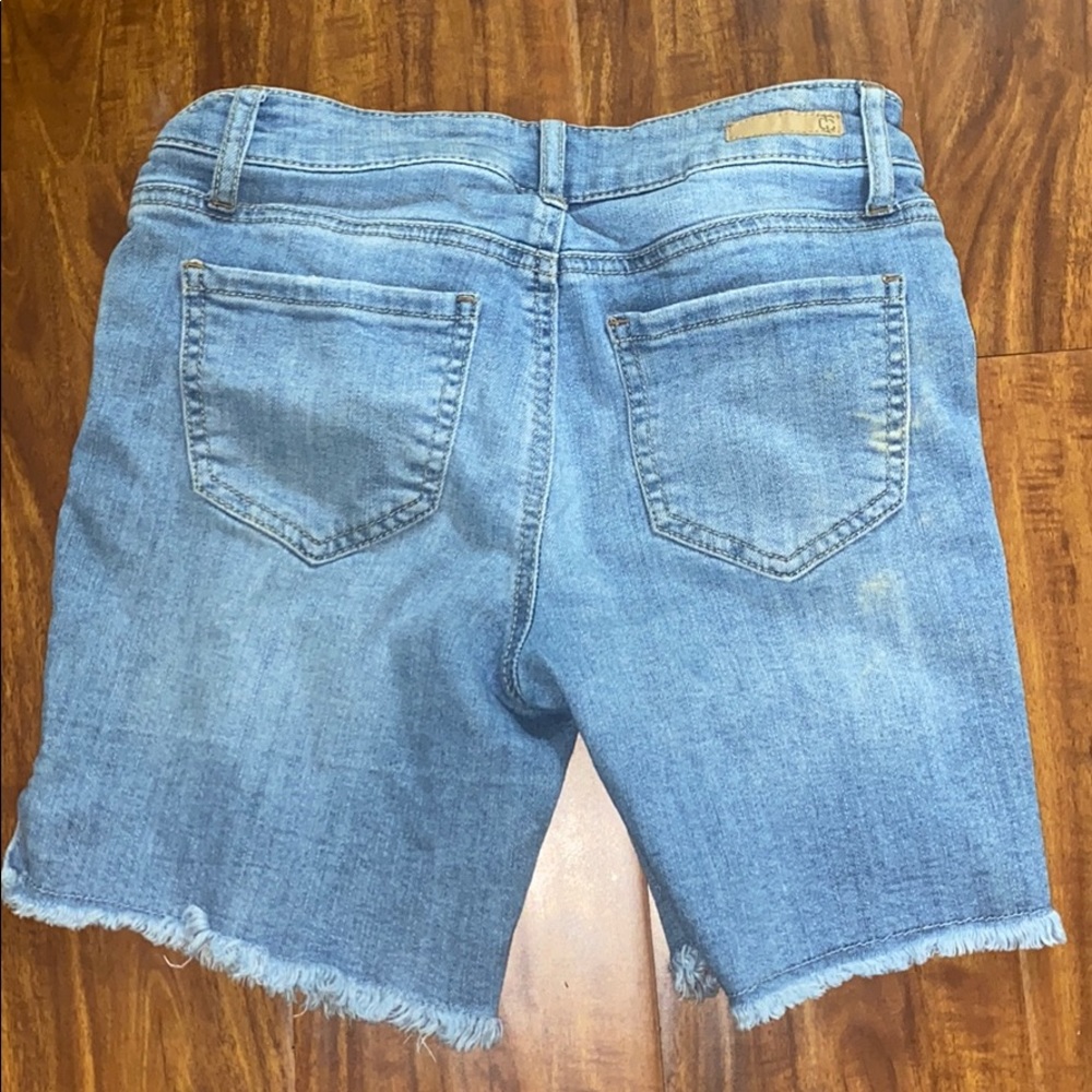 LONG RIPPED SHORTS - Picture 2 of 2